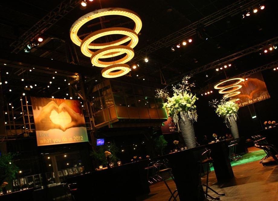 personeelsfeest show (2) aankleding evenement