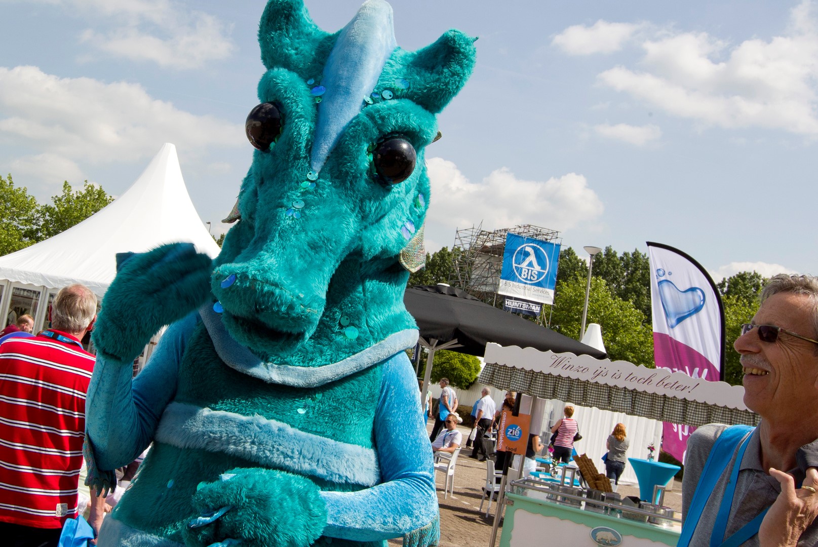 openhuis entertainment bedrijfs-mascotte